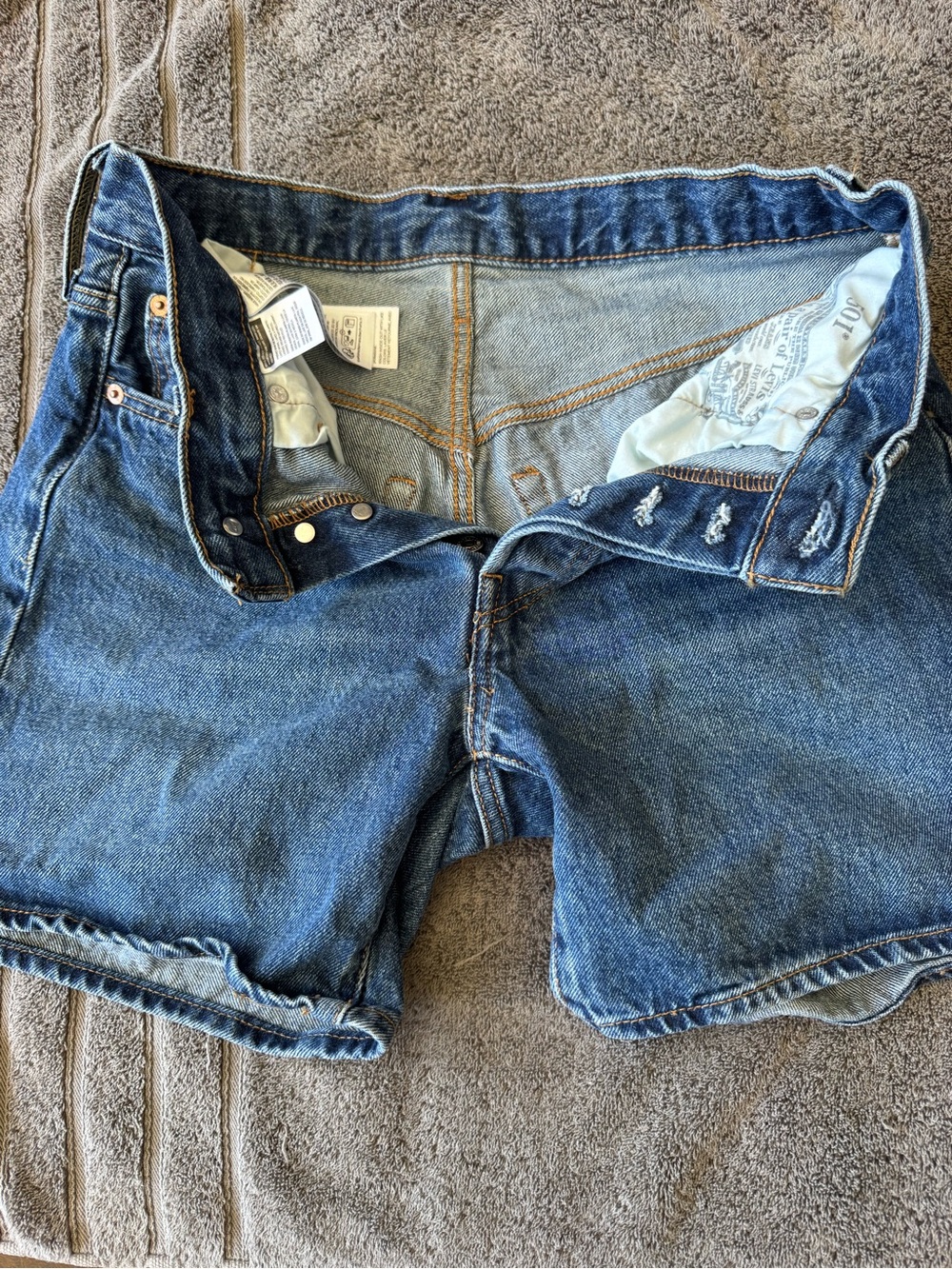 Levi's 501 Blue Button-Fly Denim Shorts-size W28 - Picture 7 of 9